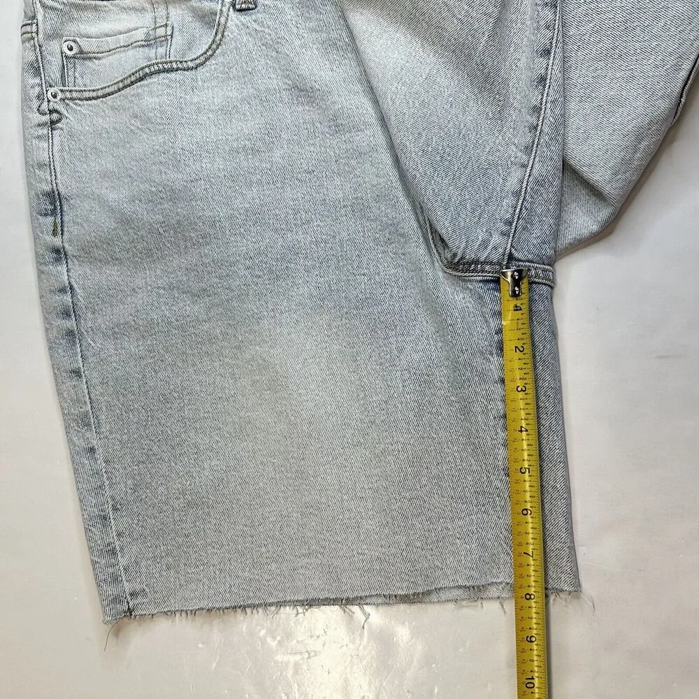 Torrid Shorts 20 Bermuda Relaxed Midrise Wild West Blue Denim Button Fly NEW